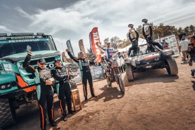 Spolenost IVECO dominovala kategorii nkladnch vozidel v zvodu Africa Eco Race 2018